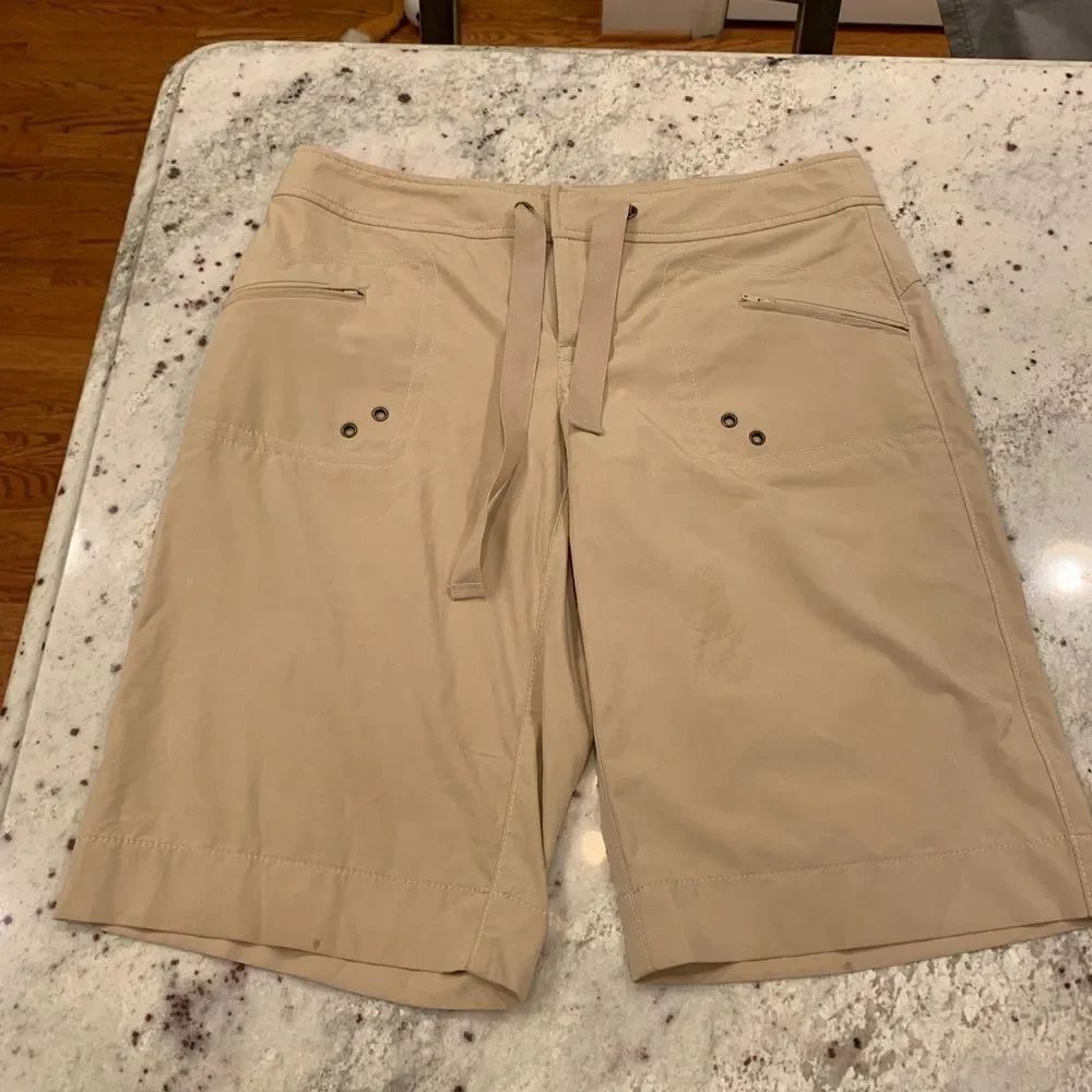 Athleta Tan Soft Bermuda Short sz 2
